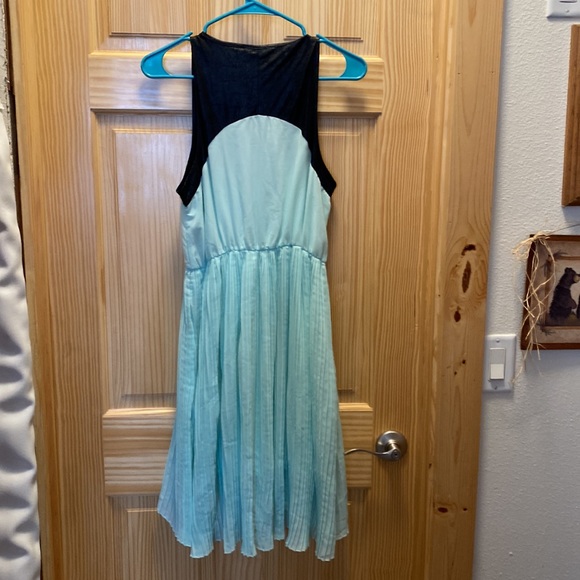 Mint green high low dress - Picture 2 of 3